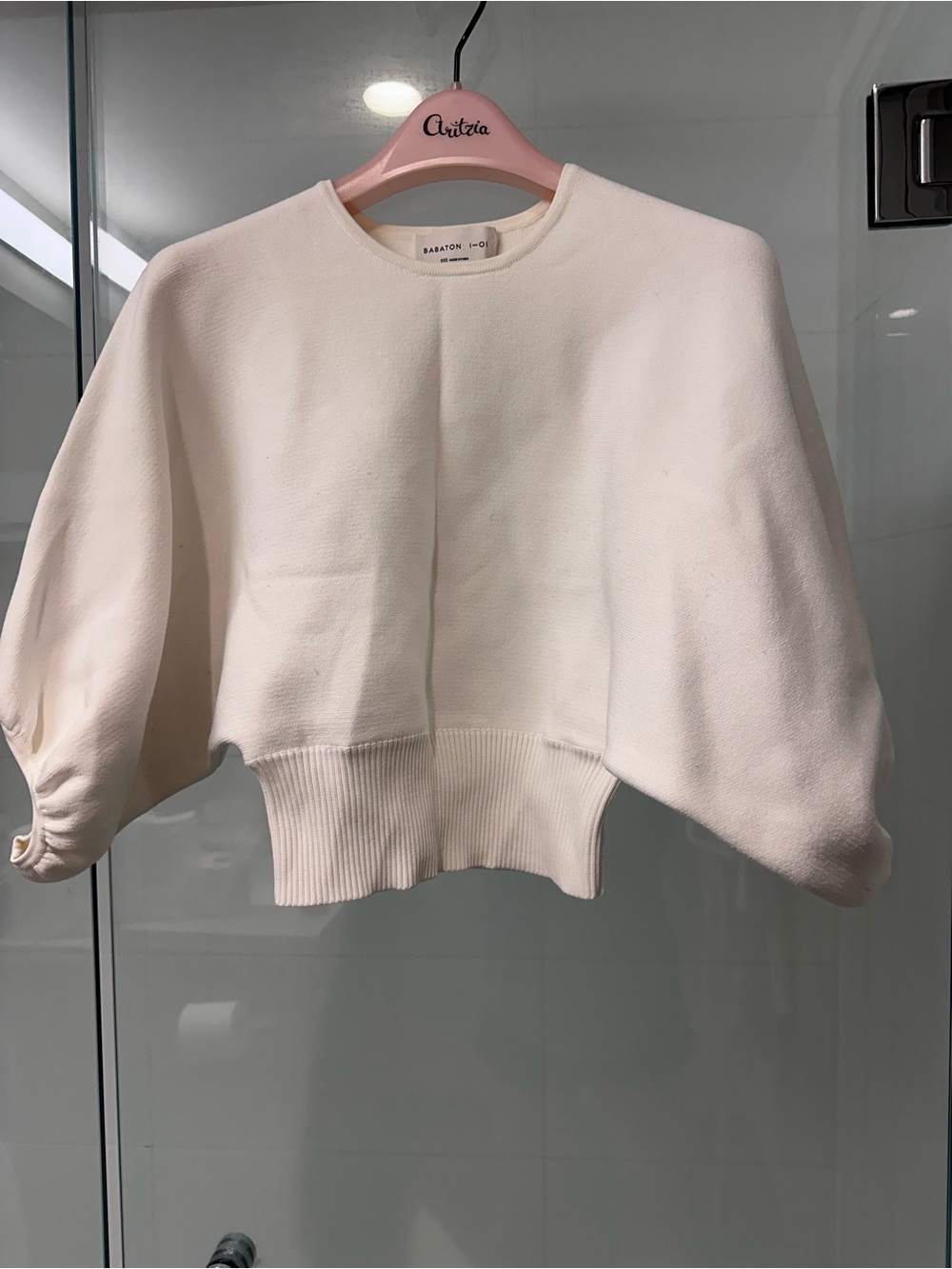 Aritzia Babaton 101 Cream cropped Sweater xxs